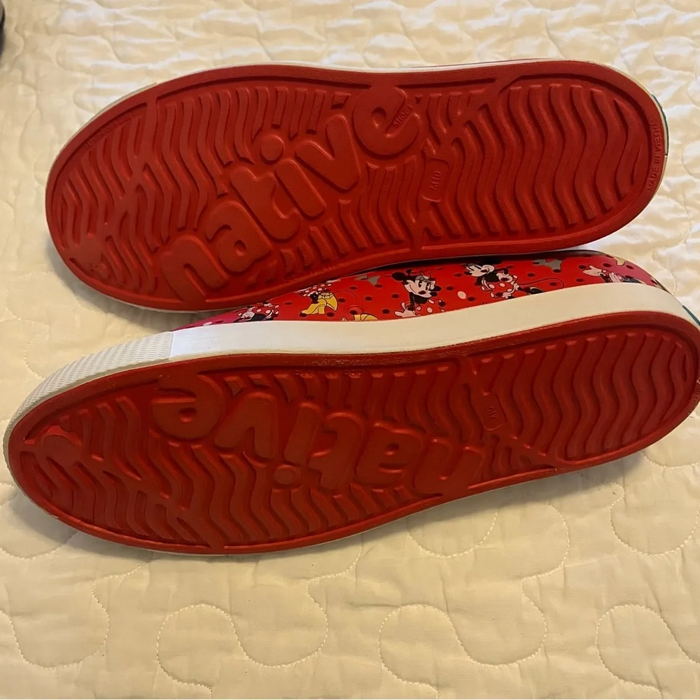NWOT Native shoes Disney Minnie Mouse slip on 10 - Picture 5 of 7